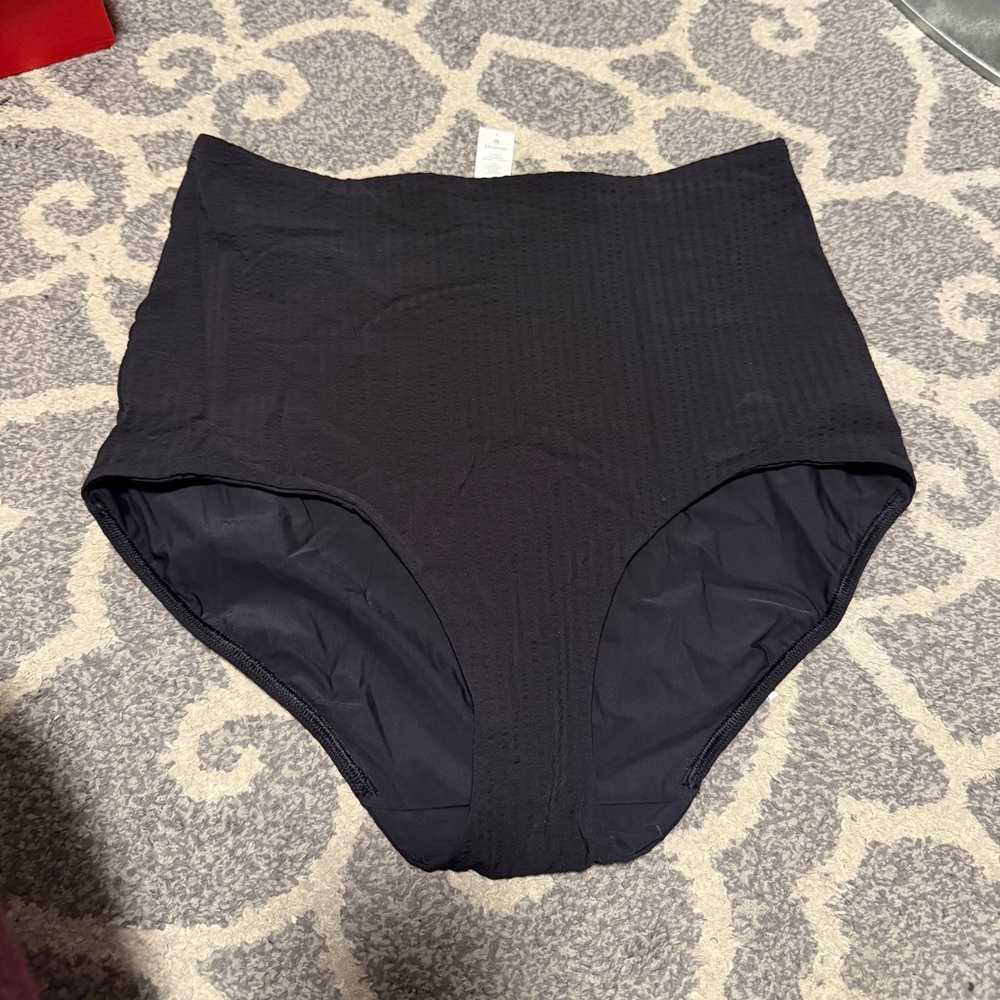Waterside Seersucker High-Waisted Skimpy Bikini Bottom, size M